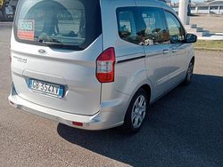 Grigio Usata 2020 Ford Courier Monovolume | 10.500 € (Buon prezzo)