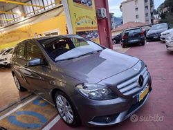 Grigio Usata 2015 Mercedes B200 Executive Monovolume | 11.900 € (Ottimo prezzo)