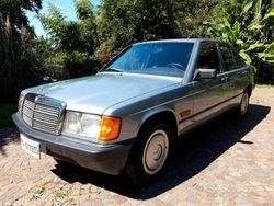 Blu/azzurro Usata 1984 Mercedes 190 Tre volumi | 5200 €