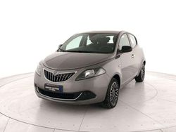 Grigio metallizzato Usata 2024 Lancia Ypsilon S Due volumi | 12.900 € (Buon prezzo)