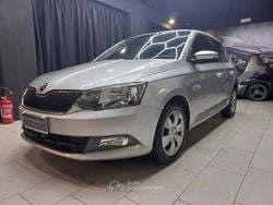 Argento Usata 2015 Skoda Fabia Ambition Tre volumi | 5990 € (Buon prezzo)