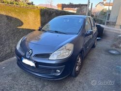 Usata 2005 Renault Clio II | 500 € (Super prezzo)