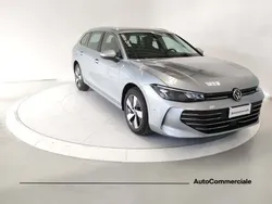 Grigio Nuova 2024 VW Passat Business | 39.900 € (Buon prezzo)