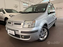 Argento Usata 2010 Fiat Panda Dynamic Due volumi | 5990 € (Buon prezzo)