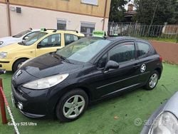 Nero Usata 2008 Peugeot 207 Tre volumi | 1800 € (Ottimo prezzo)