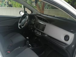 Usata 2015 Toyota Yaris Active Due volumi | 8000 € (Buon prezzo)