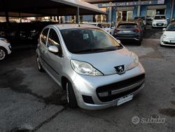 Grigio Usata 2010 Peugeot 107 Due volumi | 2000 € (Super prezzo)