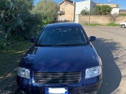 Blu Usata 2005 VW Passat Tre volumi | 900 € (Ottimo prezzo)