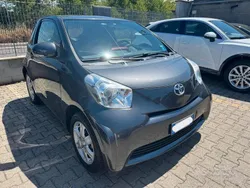 Toyota iQ