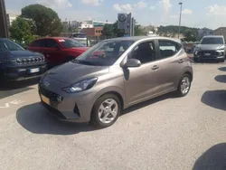 Bianco Usata 2023 Hyundai i10 Due volumi | 13.500 € (Buon prezzo)