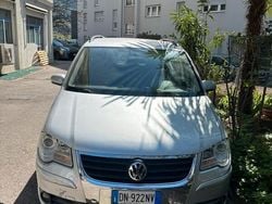 Grigio Usata 2008 VW Touran Monovolume | 4200 € (Buon prezzo)