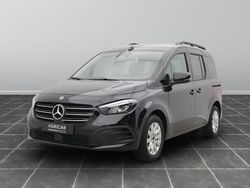 Nero Nuova 2025 Mercedes 180 Premium Tre volumi | 26.833 € (Super prezzo)