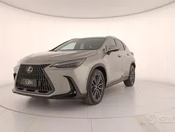 Grigio Usata 2024 Lexus NX450h+ Luxury Line SUV | 54.900 € (Super prezzo)