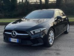 Nero Usata 2019 Mercedes A180 Tre volumi | 17.990 € (Buon prezzo)