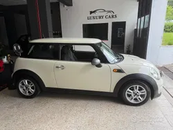 Beige Usata 2011 Mini Cooper Due volumi | 4990 € (Ottimo prezzo)