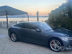 Grigio Usata 2014 Tesla Model S Due volumi | 17.000 € (Buon prezzo)