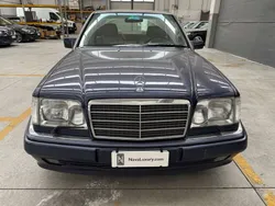 Blu/azzurro Usata 1994 Mercedes E500 Tre volumi | 99.500 €