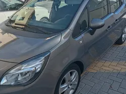 Usata 2014 Opel Meriva Monovolume | 6500 € (Cara)