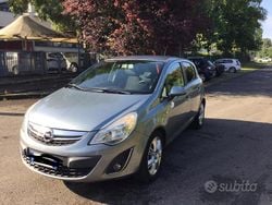 Grigio Usata 2012 Opel Corsa Tre volumi | 5200 € (Molto cara)