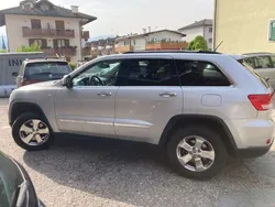 Argento Usata 2013 Jeep Grand Cherokee Laredo SUV | 13.000 € (Cara)