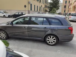Usata 2007 Toyota Avensis Station wagon | 1000 € (Super prezzo)
