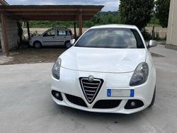 Bianco Usata 2010 Alfa Romeo Giulietta Due volumi | 5000 € (Ottimo prezzo)