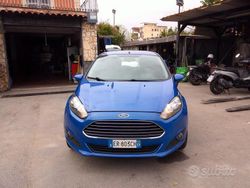 Blu Usata 2013 Ford Fiesta Due volumi | 4499 € (Buon prezzo)
