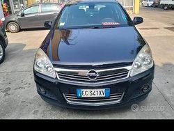 Nero Usata 2010 Opel Astra Station wagon | 4500 € (Buon prezzo)