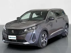 Grigio Usata 2023 Peugeot 5008 GT Monovolume | 28.300 € (Buon prezzo)