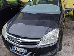 Nero Usata 2008 Opel Astra Cosmo Tre volumi | 800 € (Super prezzo)