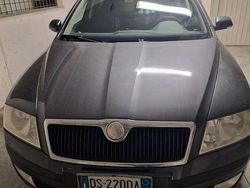 Grigio Usata 2008 Skoda Octavia Ambiente Tre volumi | 2000 € (Super prezzo)