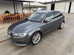 Grigio Usata 2015 Audi A3 Attraction Tre volumi | 12.800 € (Buon prezzo)