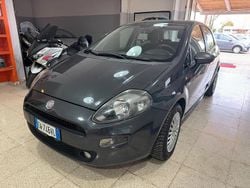 Grigio Usata 2015 Fiat Punto Lounge Tre volumi | 5600 € (Buon prezzo)