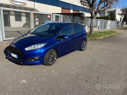Blu Usata 2017 Ford Fiesta Tre volumi | 8500 € (Buon prezzo)