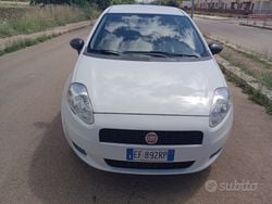 Bianco Usata 2010 Fiat Grande Punto Due volumi | 3499 € (Buon prezzo)