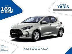 Silicon silver [1bn] Usata 2023 Toyota Yaris Active Tre volumi | 16.990 € (Buon prezzo)