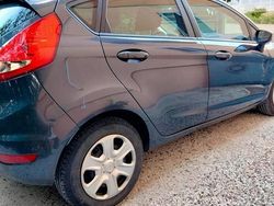 Grigio Usata 2008 Ford Fiesta Tre volumi | 4000 € (Molto cara)