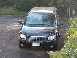 Nero Usata 2006 Chrysler Voyager Monovolume | 3000 €