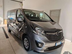 Grigio Usata 2017 Opel Vivaro Monovolume | 13.900 € (Cara)