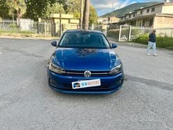 Blu/azzurro(met.) Usata 2019 VW Polo Comfortline Tre volumi | 11.999 € (Ottimo prezzo)