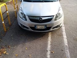 Grigio Usata 2008 Opel Corsa Due volumi | 2700 € (Molto cara)