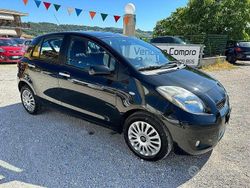 Nero Usata 2011 Toyota Yaris Tre volumi | 6590 € (Cara)