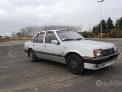 Grigio Usata 1984 Opel Ascona Tre volumi | 4000 €