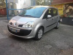 Argento Usata 2009 Renault Modus Expression Monovolume | 3950 € (Molto cara)