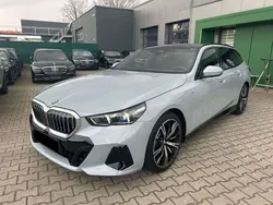 Brooklyn grey metallic Usata 2024 BMW 520 M Sport Station wagon | 58.520 € (Buon prezzo)