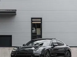 Grigio Usata 2020 Porsche Panamera 4 Edition Tre volumi | 66.999 € (Molto cara)