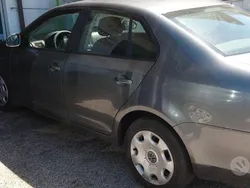 Usata 2006 VW Jetta Tre volumi | 3500 €
