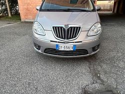 Marrone Usata 2010 Lancia Musa Monovolume | 3300 € (Buon prezzo)