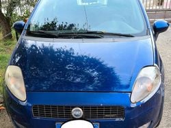 Usata 2008 Fiat Grande Punto Due volumi | 800 € (Buon prezzo)