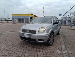 Grigio Usata 2006 Ford Fusion Due volumi | 2150 € (Cara)